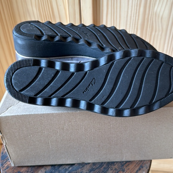 Clarks Grey Suede wedge shoes - Picture 5 of 6